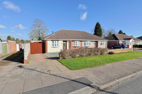 View Full Details for Durham Crescent, Allesley Village, Coventry - LARGE GARDEN & NO CHAIN