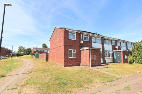 View Full Details for Room 6 - 19  Tarrant Walk Walsgrave, Coventry West Midlands CV2 2JJ- BILLS AND WIFI INCLUDED