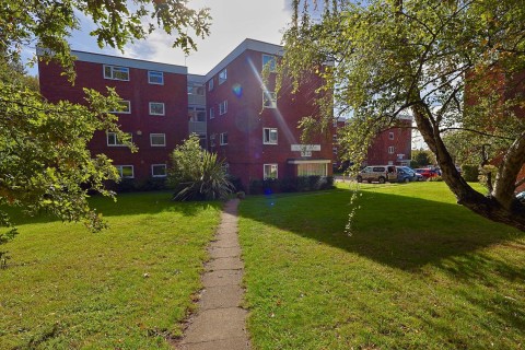 View Full Details for Victoria Court, Allesley Hall Drive, Coventry - Top Floor Apartment with Garage