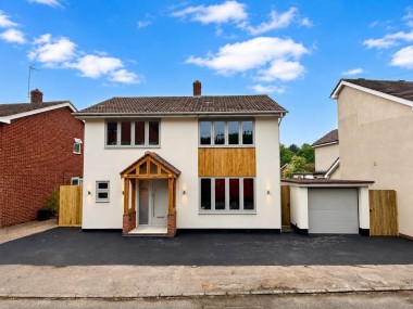 School Lane, Kenilworth - High Spec and No Chain